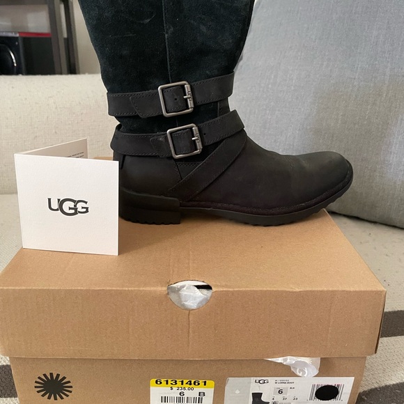Brand new UGG in two colours… - Picture 2 of 10